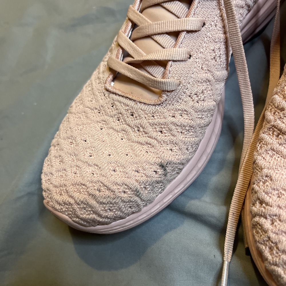 APL x LULULEMON TechLoom Phantom in Faint Coral Women's Size 10 - Picture 4 of 9